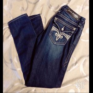 Like NEW Rock Revival Sara Skinny 27